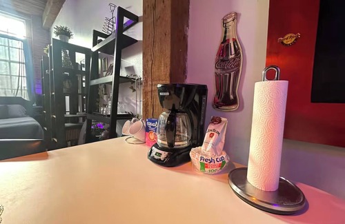 Detroit Apartment | Riverside Boho Artist's Loft Downtown