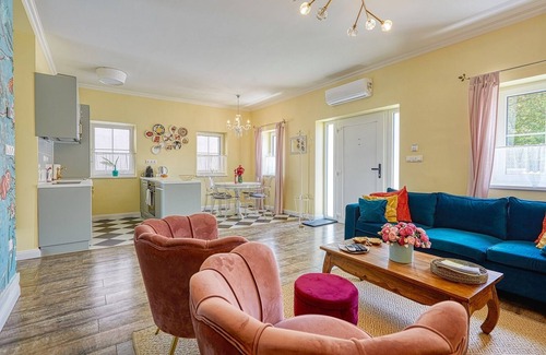 Mosonmagyarovar House | Riverside boutique apartments next to the thermal bath