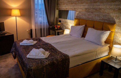 Old Town Hotel | Riverside Boutique Hotel