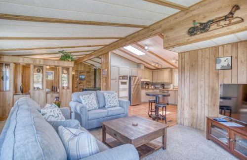 Three Rivers House | Riverside Breeze - Meredith Lodging