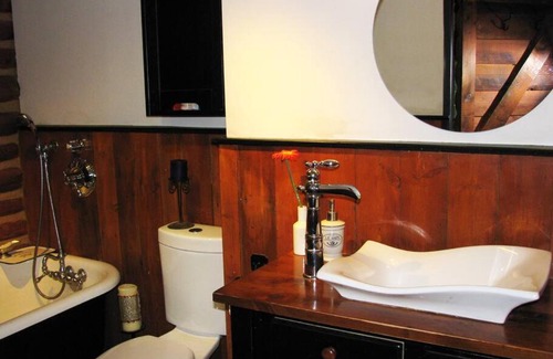Chelsea Ski Chalet | Riverside Cabin by GatineauPark/NordikSpa... 17min to Ottawa