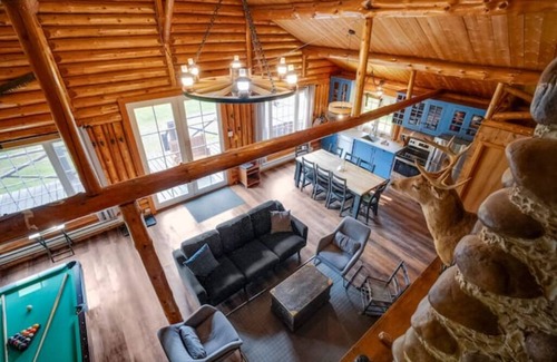 Saint-Raymond Cabin | Riverside Cabin: Kayaking, Fishing, and Relaxation