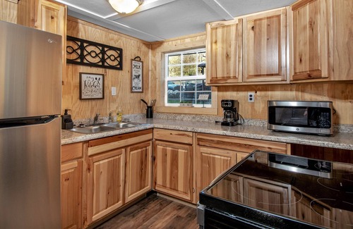 Pineville Cabin | Riverside cabin