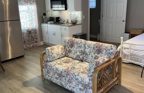 Tampa Heights Cottage | Riverside Casita: semi-private pool, spa, dock, garden oasis, 5 min to downtown!