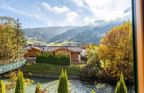 Kaprun Ski Chalet | Riverside chalet with sauna and terrace in Kaprun
