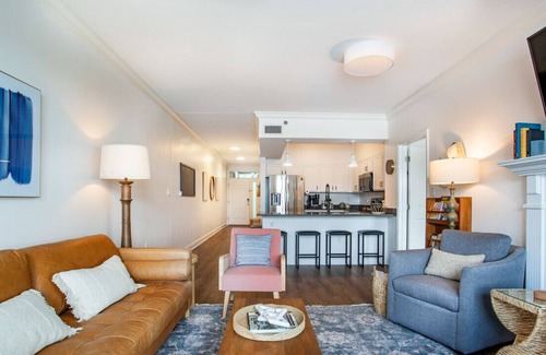 Knoxville Condo | Riverside Condo - Downtown & River Views/Access!