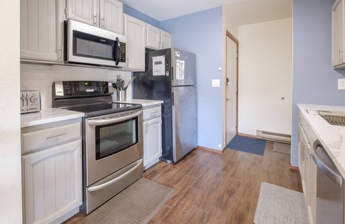 Fraser Condo | Riverside condo near Winter Park-large private deck