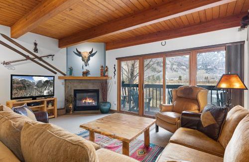 Telluride House | Riverside Condos B101 by AvantStay Condo Close To Downtown Town Park Ski Lift 8