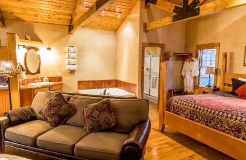 Ruidoso House | Riverside Cottage #26