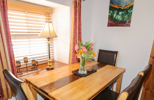 Glenties Cottage | RIVERSIDE COTTAGE, family friendly in Glenties, County Donegal
