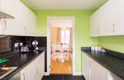 Evesham House | Riverside Cottage -