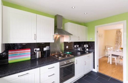 Evesham House | Riverside Cottage -