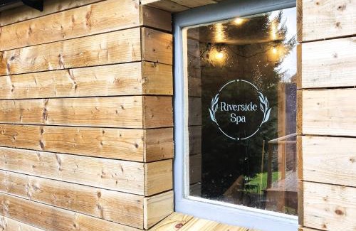 Larkhall House | Riverside Cottage