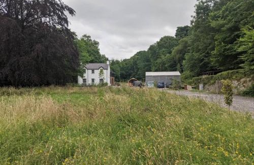 Bont Newydd House | Riverside cottage walking distance into Caernarfon