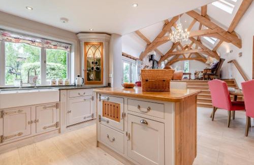 Wareham House | Riverside Cottage - Wareham