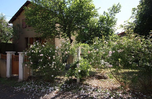 Alleyras Cottage | Riverside Cottage with Enclosed Garden, Near Outdoor Activities and Historical Sites in Alleyras