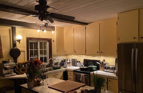 Havelock-Belmont-Methuen Cottage | Riverside Cozy Cabin in the Woods w/ hot tub