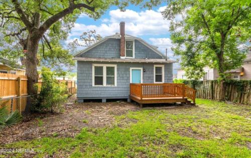 Riverside House | Riverside Craftsman with 3 beds and 3 baths, Pet friendly, Great neighborhood
