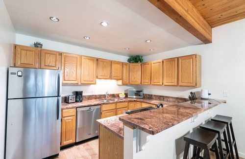 Telluride Condo | Riverside Dream | Short Walk to Main Street & Ski