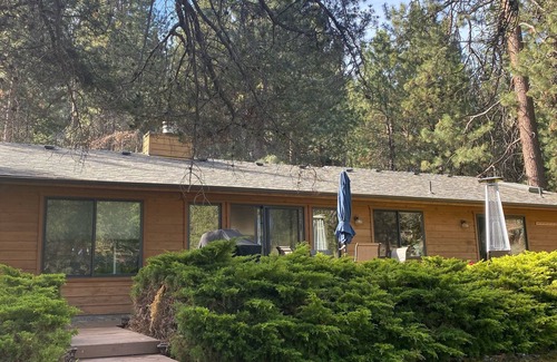 Deschutes River Woods House | Riverside Family Retreat On The Deschutes