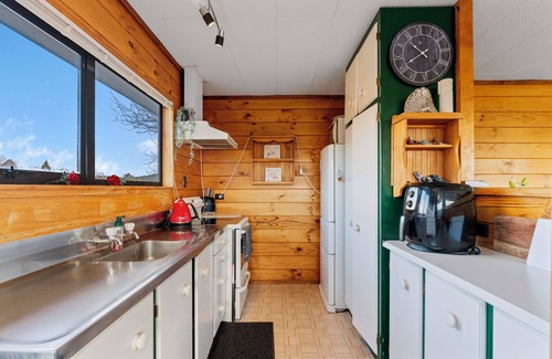 Turangi House | Riverside Haven - Turangi Holiday Home