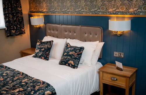 Burton on Trent Hotel | Riverside Hotel Branston by Greene King Inns