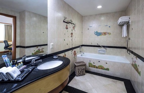 Singapore River Hotel | Riverside Hotel Singapore Theme Suite