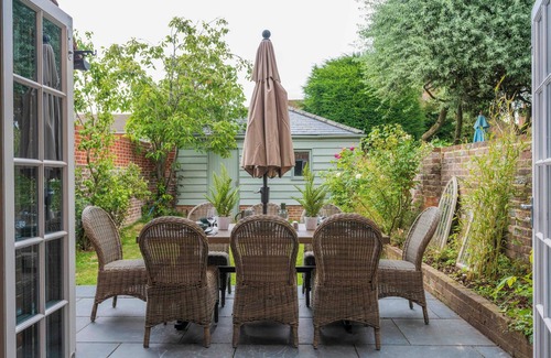 Marlow House | Riverside House - A Truly Unique Stay For 8 Guests