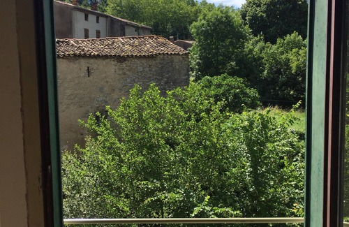 Puivert House | Riverside house, in quiet village, close to lake and restaurants