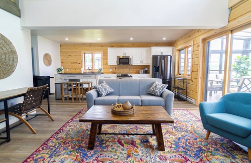 Trent Hills House | Riverside House: riverfront vacation home with private dock.