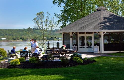Warsaw Bed & Breakfast | Riverside Inn Bed and Breakfast