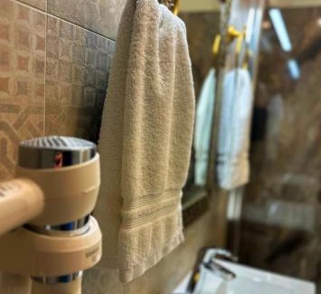 Ely Hotel | Riverside Inn