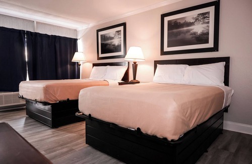 Danville Hotel | Riverside Inn & Suites Danville Ceaser Casino