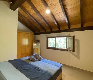 Beiteddine Ski Chalet | Riverside Jahliye, Chouf