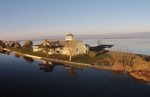 Fishing Creek House | Riverside Lodge Bed & Breakfast on the Honga River UNIT D