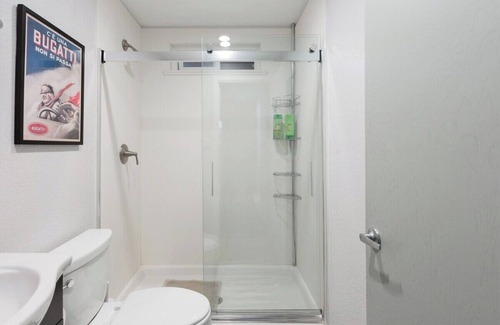 Guerneville House | Riverside Lodge House in Guerneville