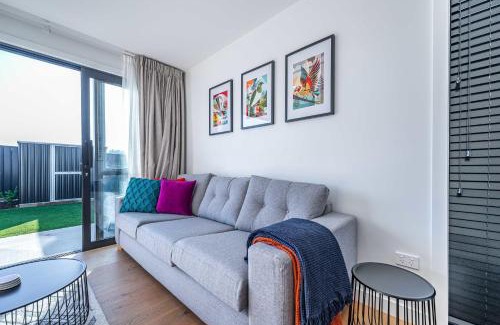 Albert Town House | Riverside Lodge - Luxury Two Bedroom Townhouse