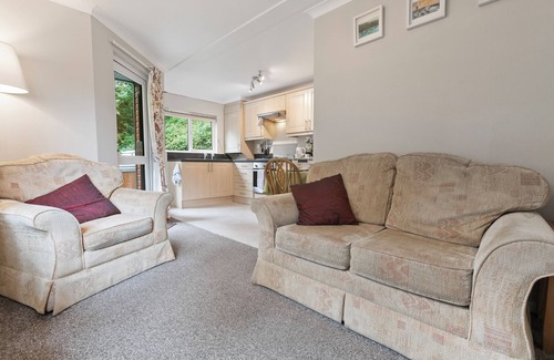 Barbrook House | Riverside Lodge with Hot Tub. Walk to Lynton & Lynmouth Towns. Free Parking.