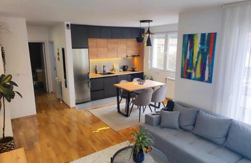 Pirot Apartment | Riverside LUX Apartment
