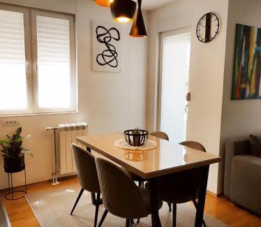 Pirot Apartment | Riverside LUX Apartment