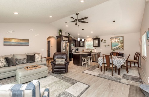 Roseland House | Riverside Luxury Retreat - Pelican Landing
