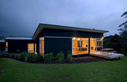 Matakana House | Riverside Matakana luxury apartment style bach