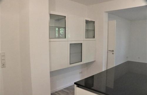 Leichlingen Cabin | Riverside: Messe/Business/FeWo