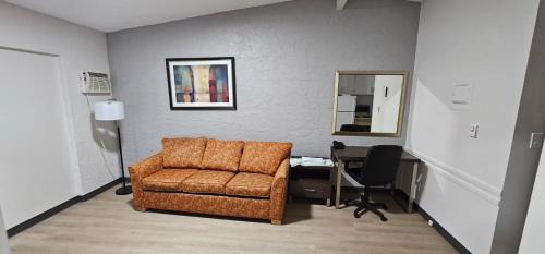 Okanagan-Similkameen Hotel | Riverside Motel