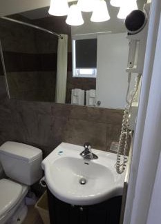 Okanagan-Similkameen Hotel | Riverside Motel