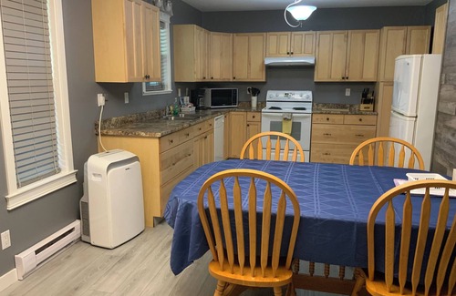 Port Alberni Hotel | Riverside Motel