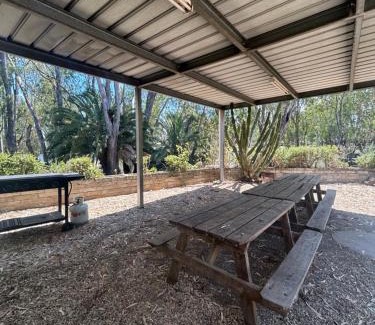 Corowa Hotel | Riverside Motel & Marina