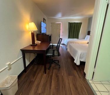 Columbia Way Hotel | Riverside Motel