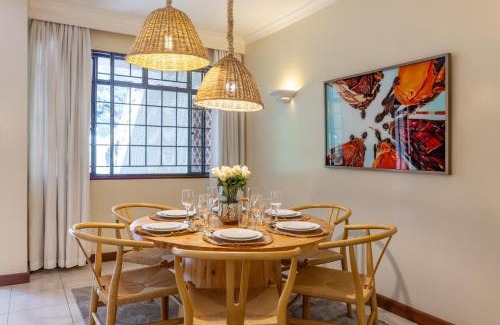 Westlands Apartment | Riverside Park Tropical Oasis by YourHost, Nairobi