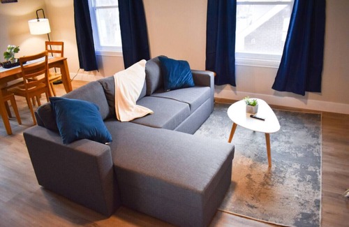 Bridgeview Apartment | Riverside Retreat 2Bed Wifi Pets